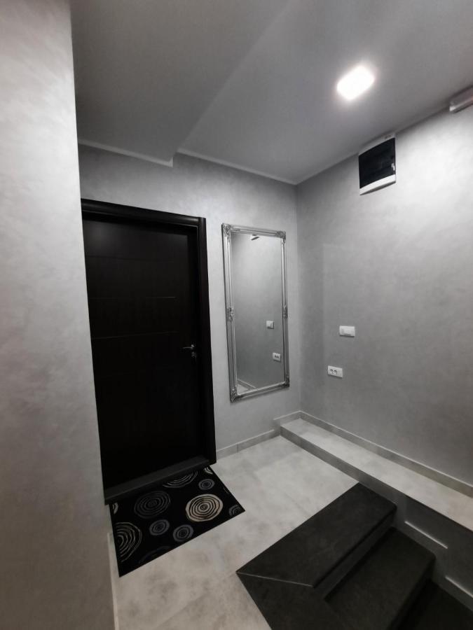 Galerija Park 1 Apartamento Arandjelovac Exterior foto